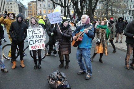 Tautas sapulce Brīvības laukumā